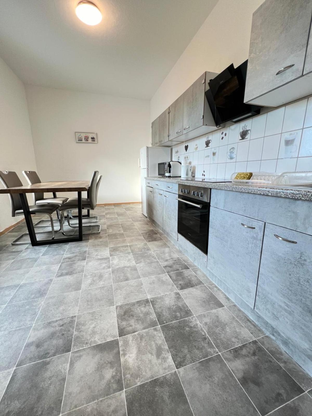 Apartments Im Herzen Von Neumuenster Innenstadt & Hbf Fusslaeufig, Mit Privatparkplatz Dış mekan fotoğraf