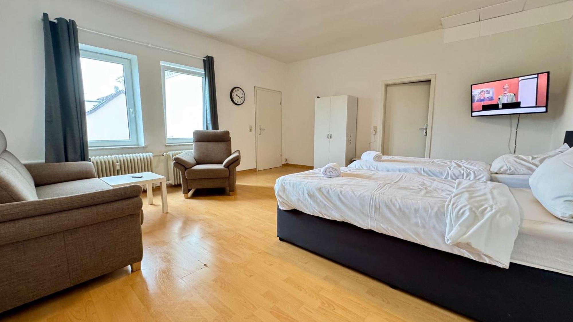 Apartments Im Herzen Von Neumuenster Innenstadt & Hbf Fusslaeufig, Mit Privatparkplatz Dış mekan fotoğraf