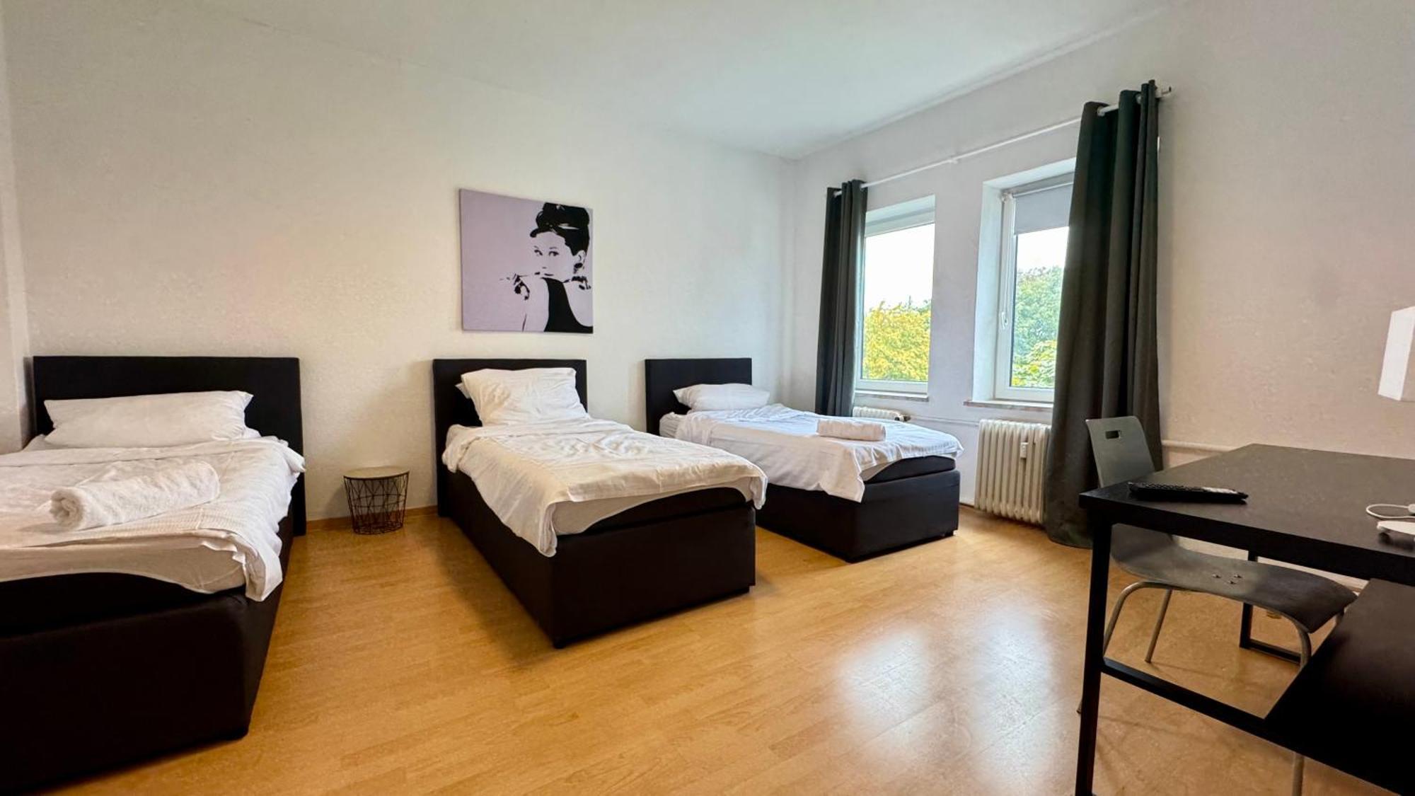 Apartments Im Herzen Von Neumuenster Innenstadt & Hbf Fusslaeufig, Mit Privatparkplatz Dış mekan fotoğraf